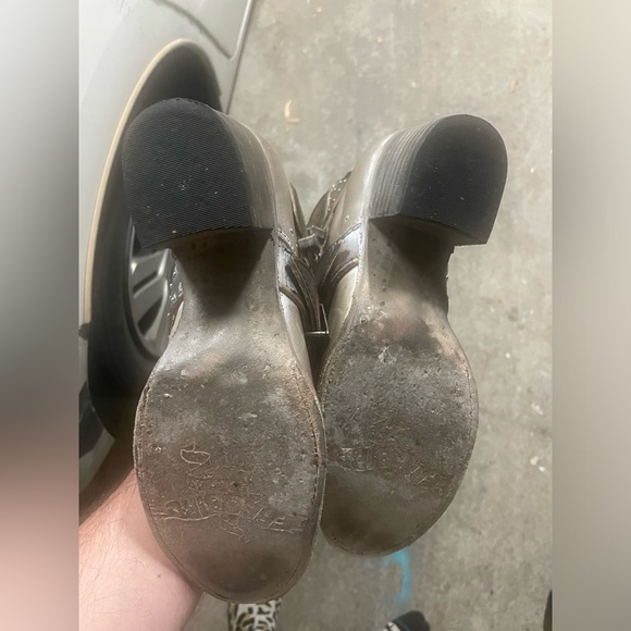 Freebird women’s boots, size 7. Worn only once, so very “like new.” - Picture 5 of 6